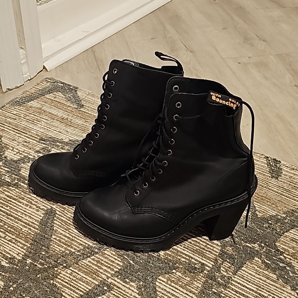 Closing Closet!  KENDRA WOMEN'S LEATHER HEELED BOOTS - Picture 3 of 5